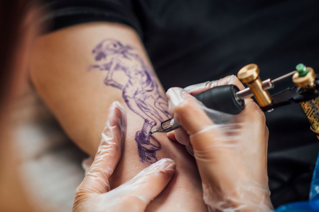 Choisir son premier tatouage : guide complet pour les débutants